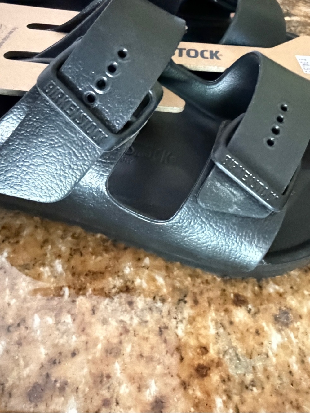 Size 33 Birkenstock kids  Black Arizona EVA Dual-Strap Sandals - Picture 4 of 10